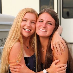 Meet your Posher, Lydia